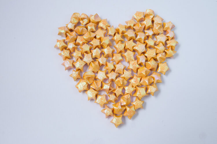 The Enchanting World of Paper Stars: A Therapeutic and Entertaining Hobby for Grandparents