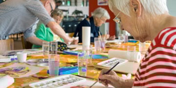 The Joy of Painting: Why Starting to Paint is a Great Hobby for Grandparents