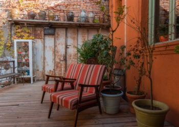 Transform Your Backyard into a Cozy Outdoor Haven: A Comprehensive Guide